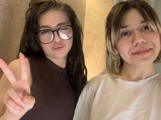 LoraAndElswyth's Live cam video Profile Image